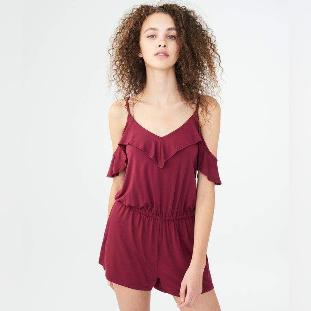 Aeropostale Solid Ruffled Cold-Shoulder Romper